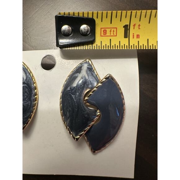 Artisan Crafted Earrings Goldtone Hammered Blue Painted Enamel Lightweight Post - Picture 6 of 6